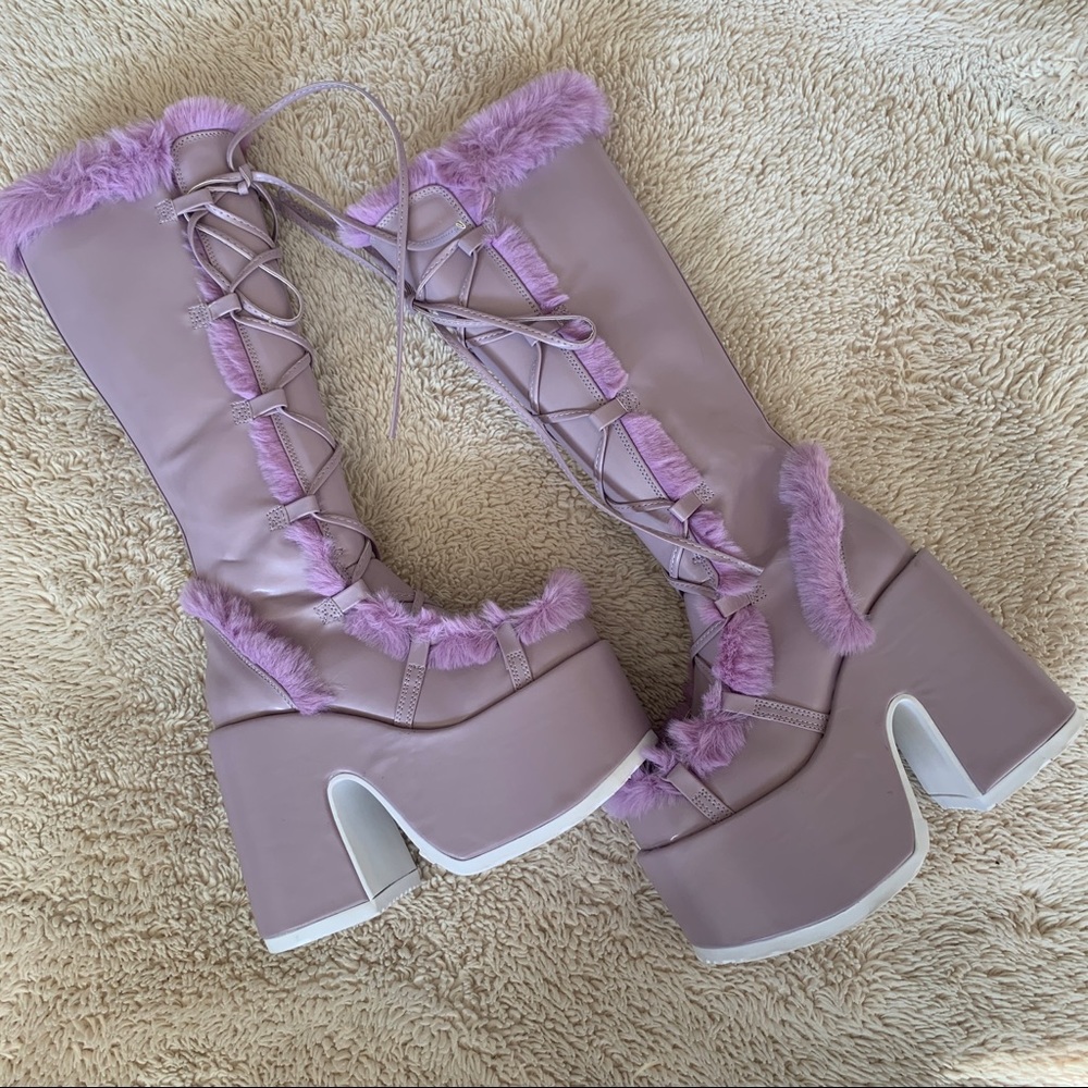 New Demonia x Dolls Kill 💜Lavender Pure Vigilance Faux Fur Trim Platform Boots